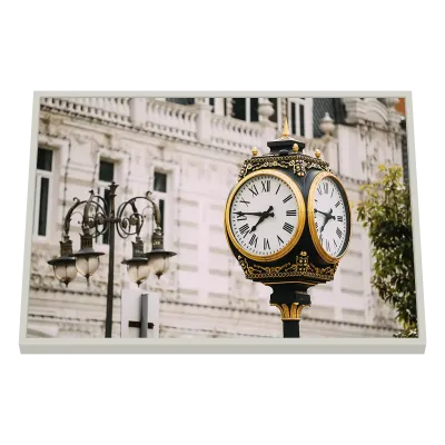 Quadro Decorativo Relógio Dourado da Praça